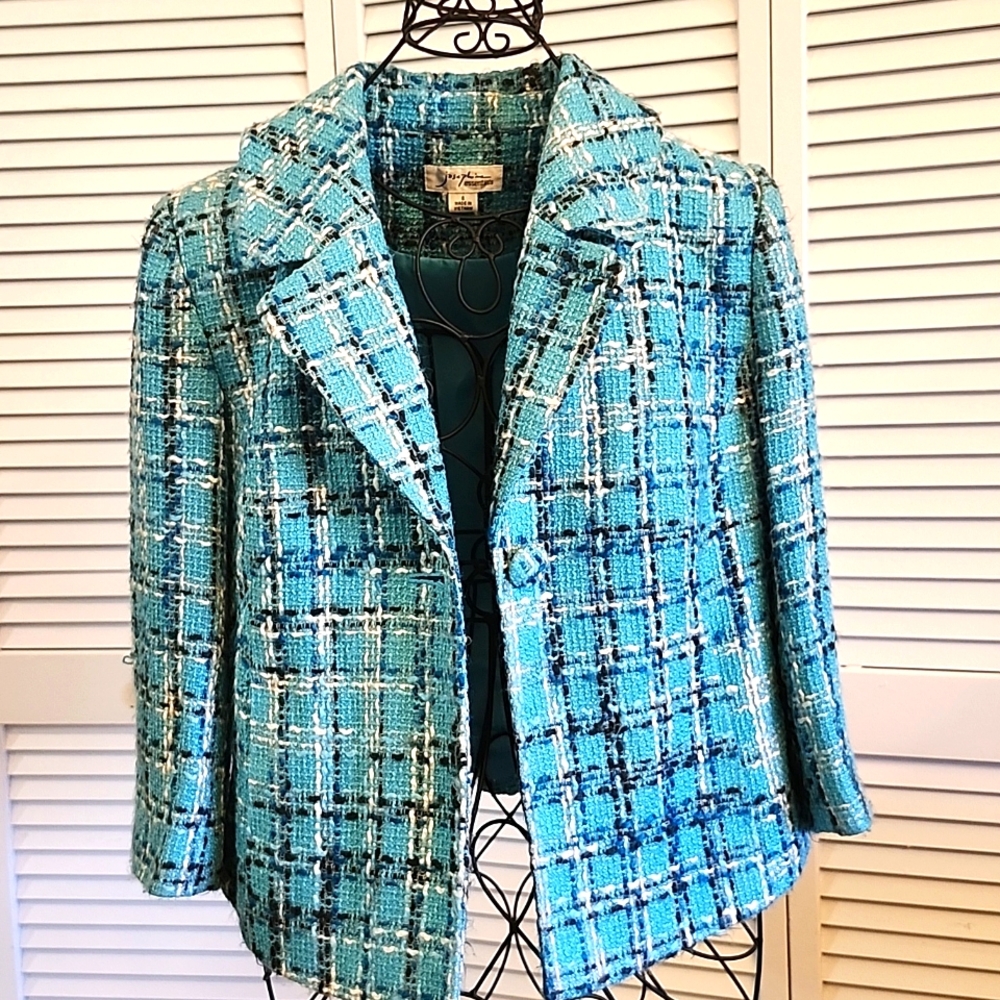 Vintage Josephine Essentials